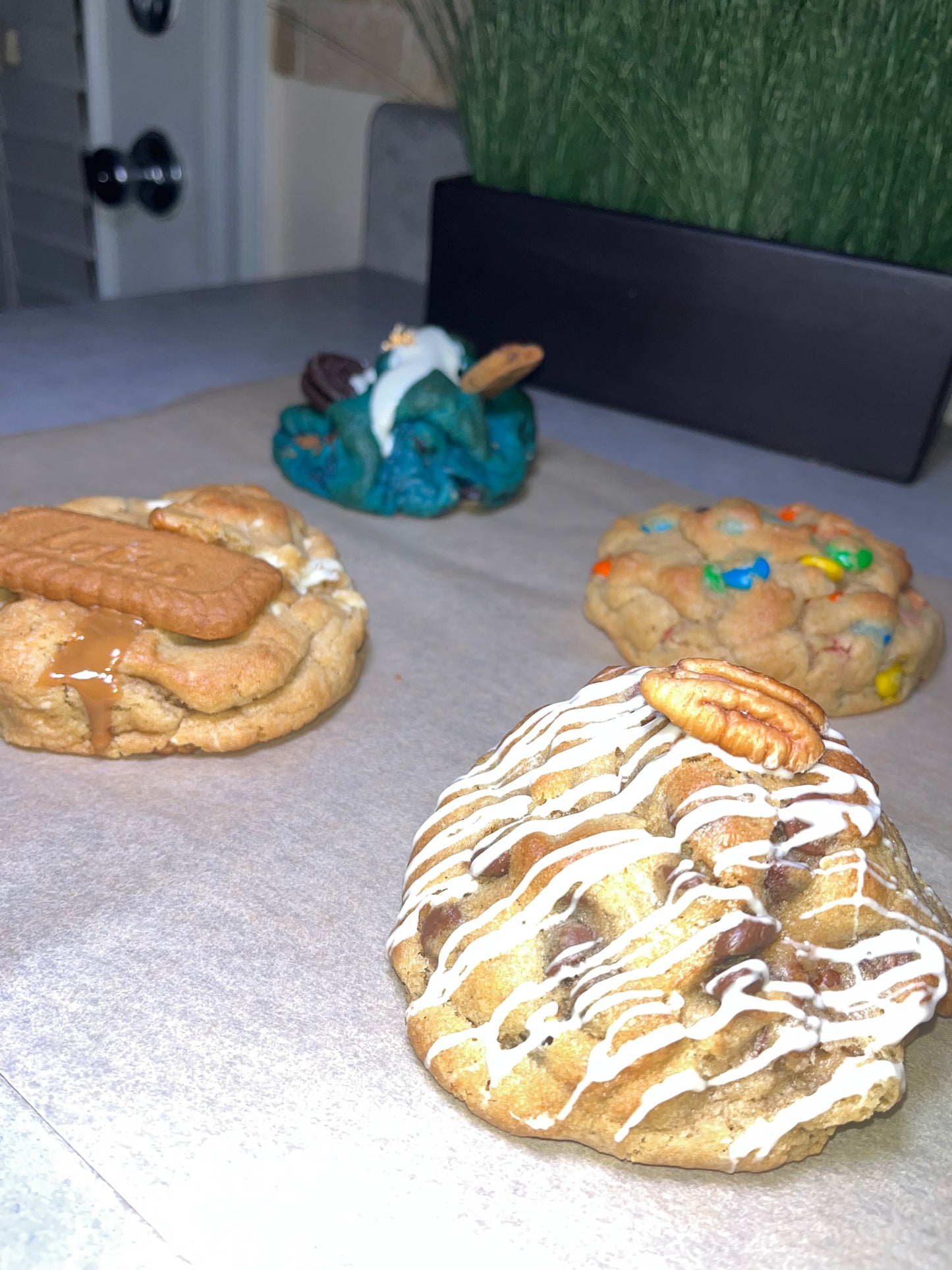M&M Magic Cookie – Soft-Baked Candy Cookie