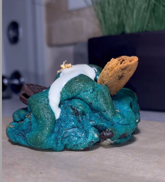 Cookie Monster Stuffed Cookie – Oreo & Chocolate Chip Delight