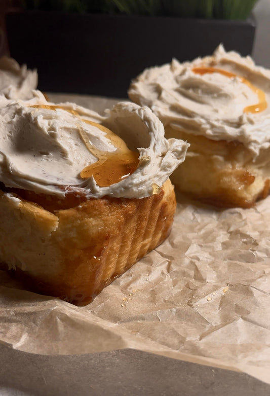 Honey Bun Roll (Set of 5) with Whipped Honey Butter – Soft & Gooey Texas Roadhouse-Inspired Treat | Bibi Lux Bakery